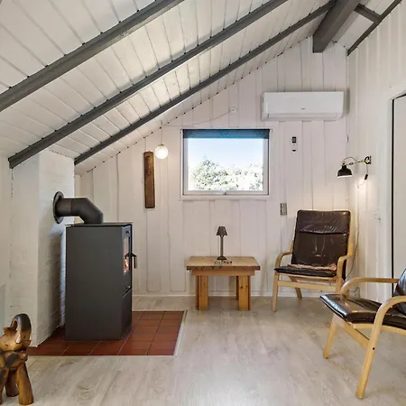 بيت للعطل Fano 57 *